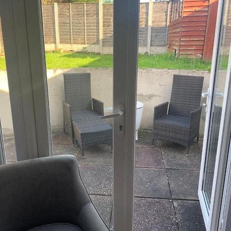 Farah'S Guest Suite Solihull Esterno foto