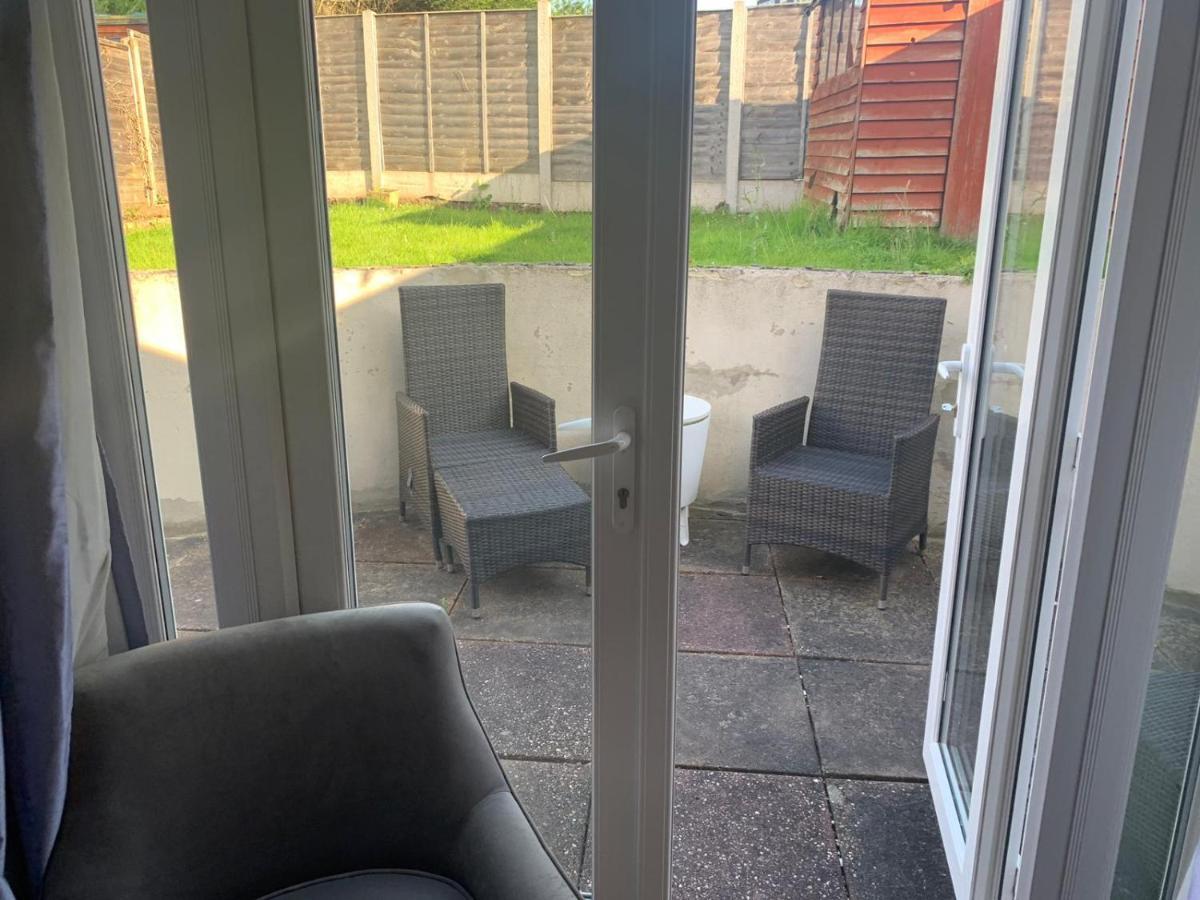 Farah'S Guest Suite Solihull Esterno foto
