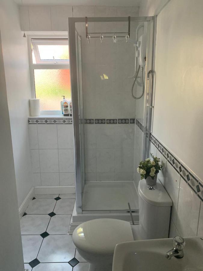 Farah'S Guest Suite Solihull Esterno foto