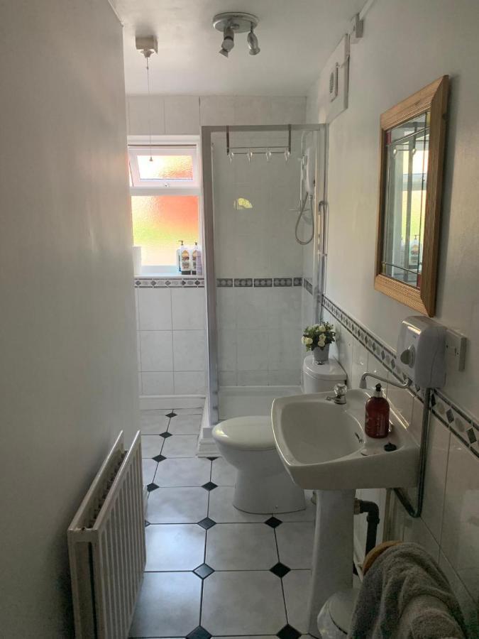 Farah'S Guest Suite Solihull Esterno foto